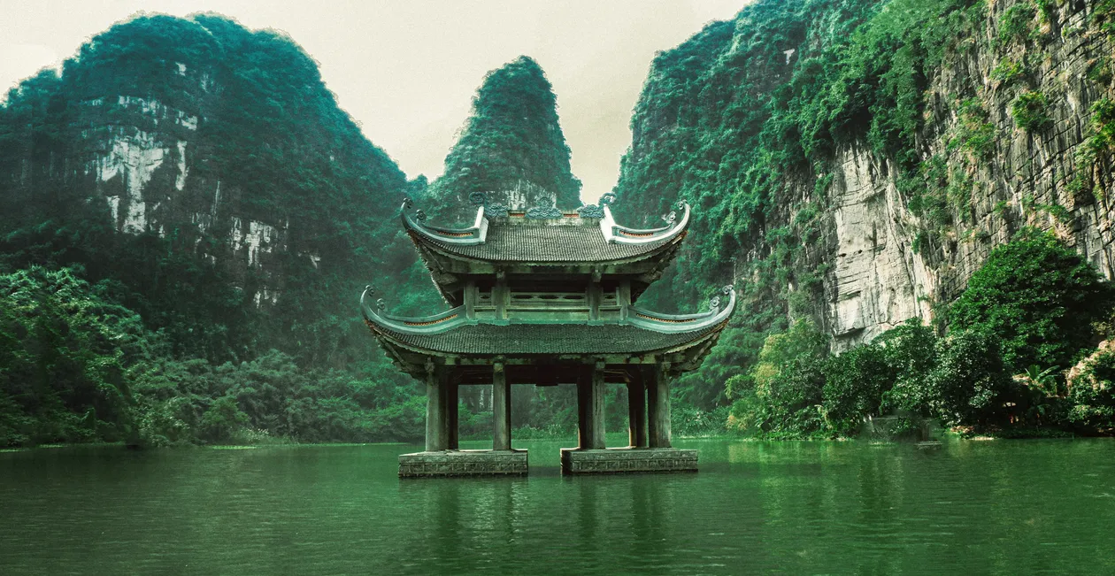 Trang An : l'étreinte féerique de la terre et des eaux à Ninh Binh