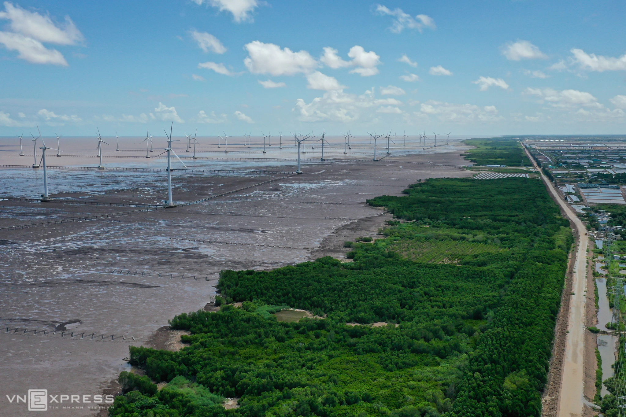 Le Titan des Mers : Hoa Binh, le plus grand complexe éolien offshore du Vietnam